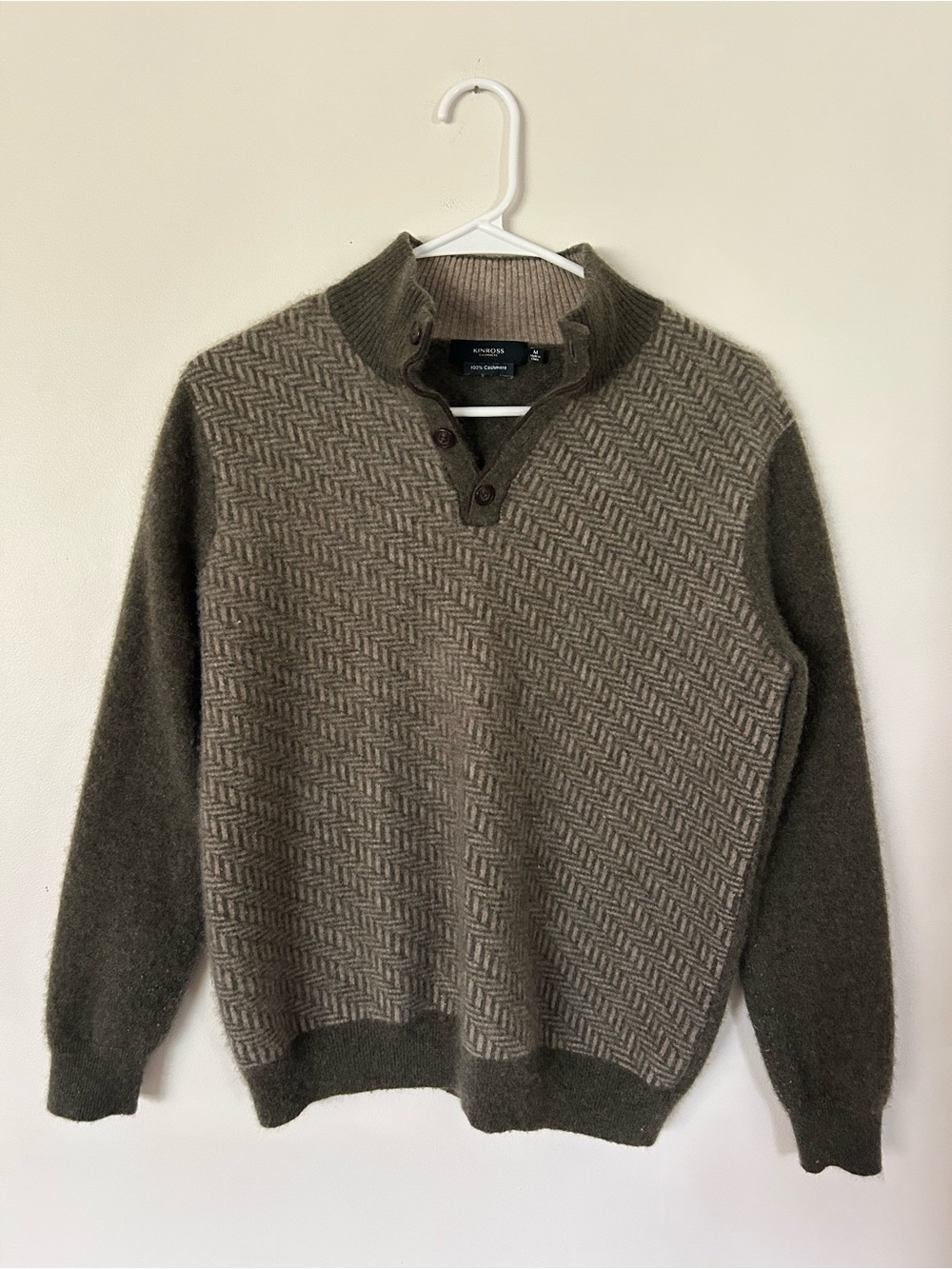 Kinross Cashmere Quarter Button Patterned Size Medium